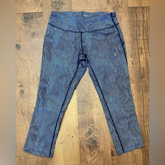 Nike Pants - Nike running crop activewear leggings women Sz Medium drifit